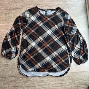 Plaid Split-Hem Blouse